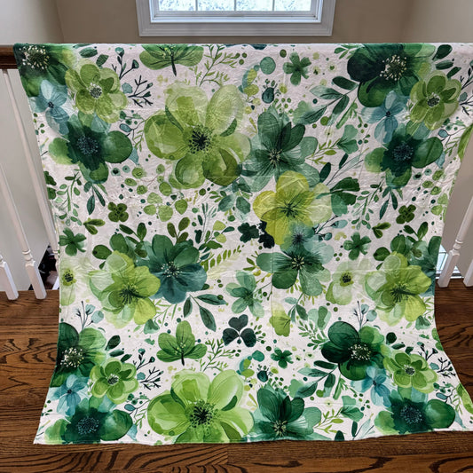St. Patrick’s Day Green Floral Blanket - Cozy Irish Vibes | Arimel by Emily