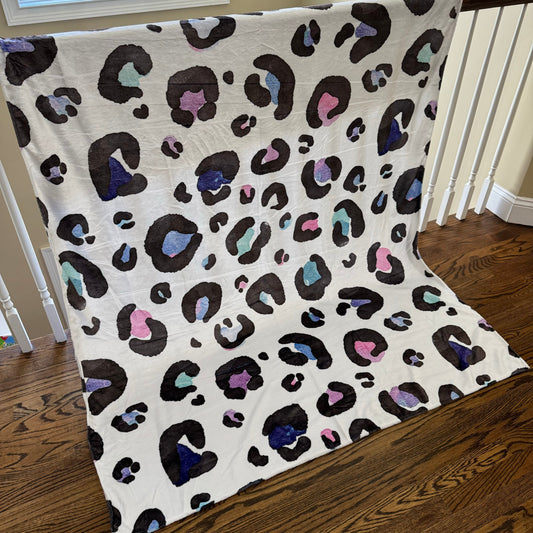 Colorful Snow Leopard Print Blanket - Super Soft Cozy Throw | Arimel by Emily