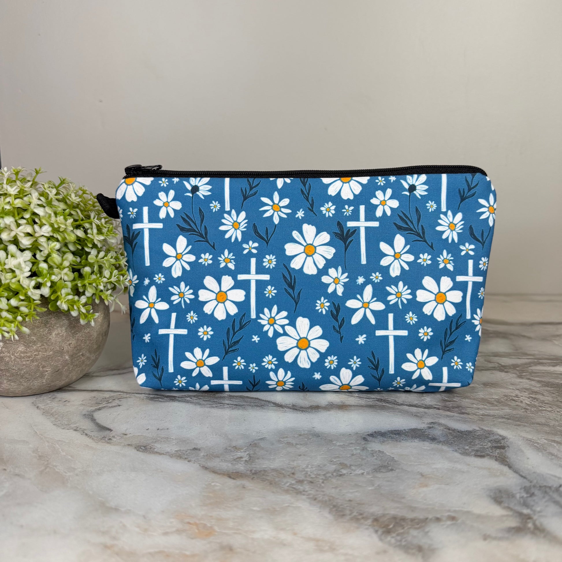 Floral Cross pouch by Arimel by Emily